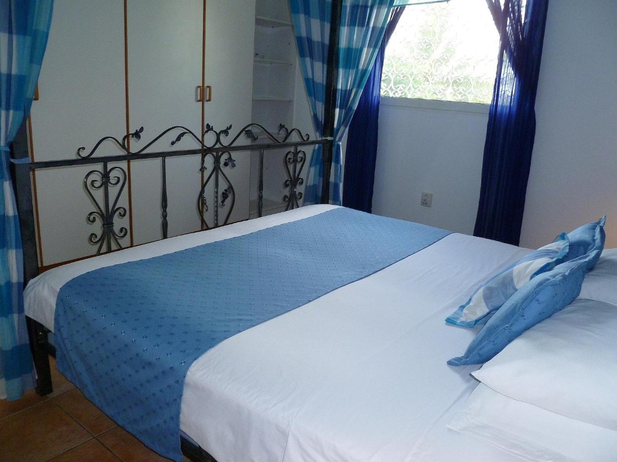 Caribbean Sea View Holiday Apartments Méro Szoba fotó