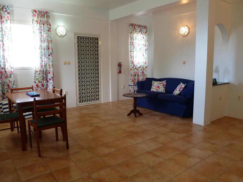 Caribbean Sea View Holiday Apartments Méro Szoba fotó